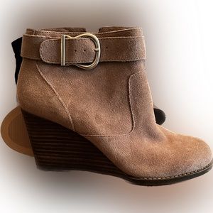 Sole Society tan suede booties, size 7, never worn! My clean-out is your gain!